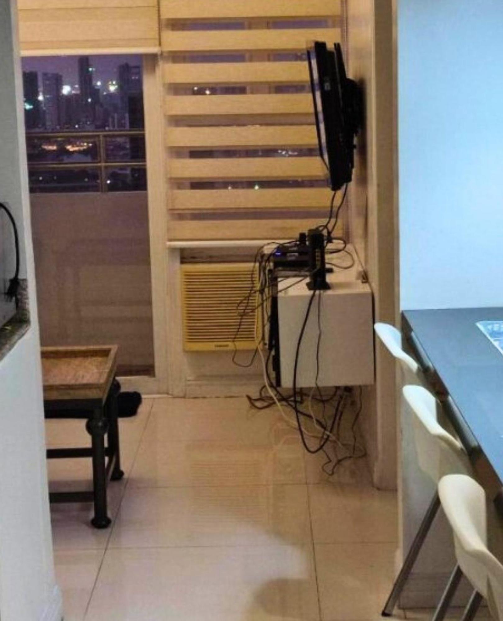 Near Us Embassy X Free Unlimited Pool, Massage & Sauna Access X Promo This Month! Explore Deluxe Studio W Balcony In Manila Perfectly Situated Near Naia Airport, Heart Of Manila Updated 2025 Price For Your Unforgettable Ultimate Staycation Experience Exterior photo