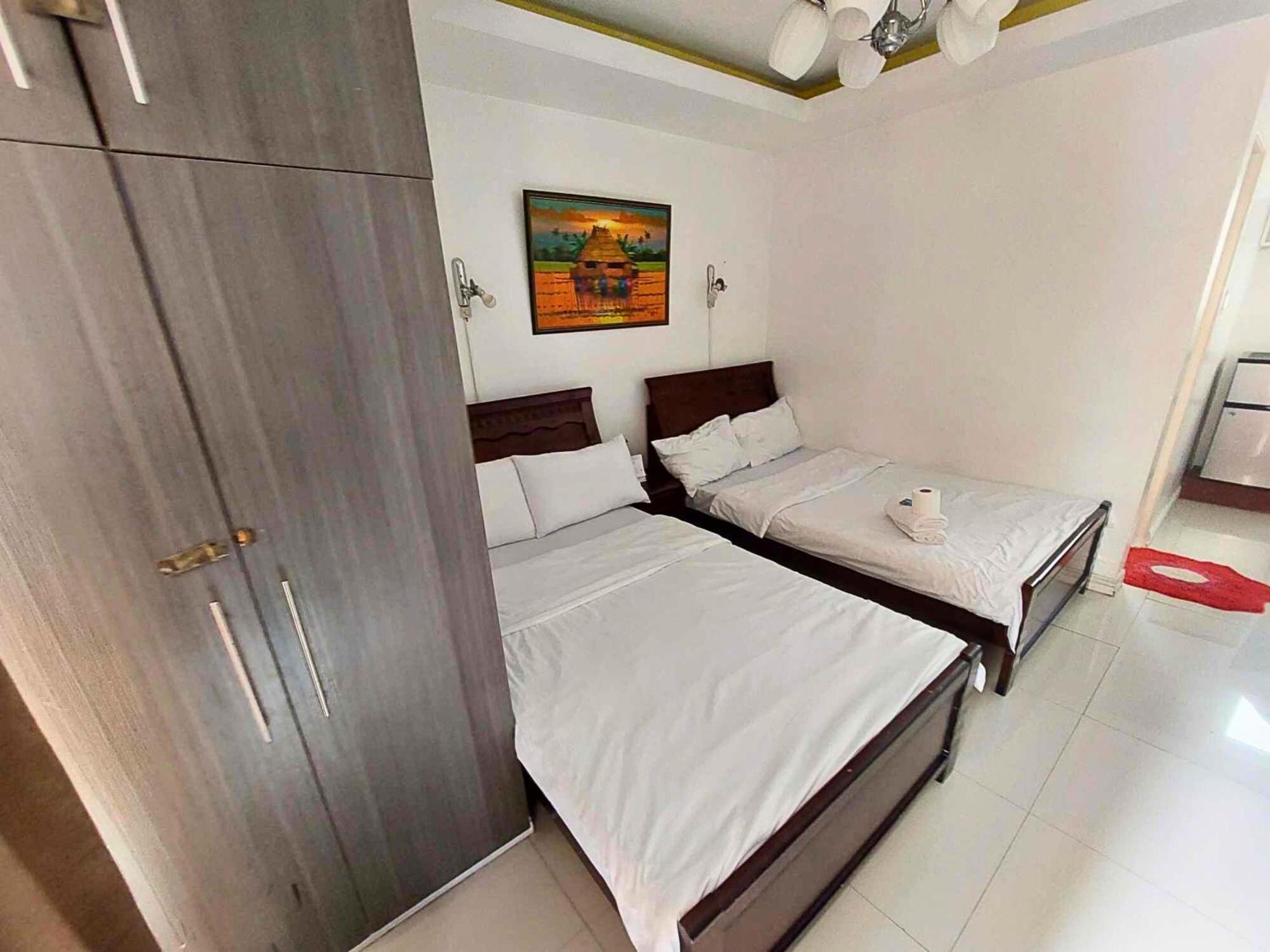 Near Us Embassy X Free Unlimited Pool, Massage & Sauna Access X Promo This Month! Explore Deluxe Studio W Balcony In Manila Perfectly Situated Near Naia Airport, Heart Of Manila Updated 2025 Price For Your Unforgettable Ultimate Staycation Experience Exterior photo